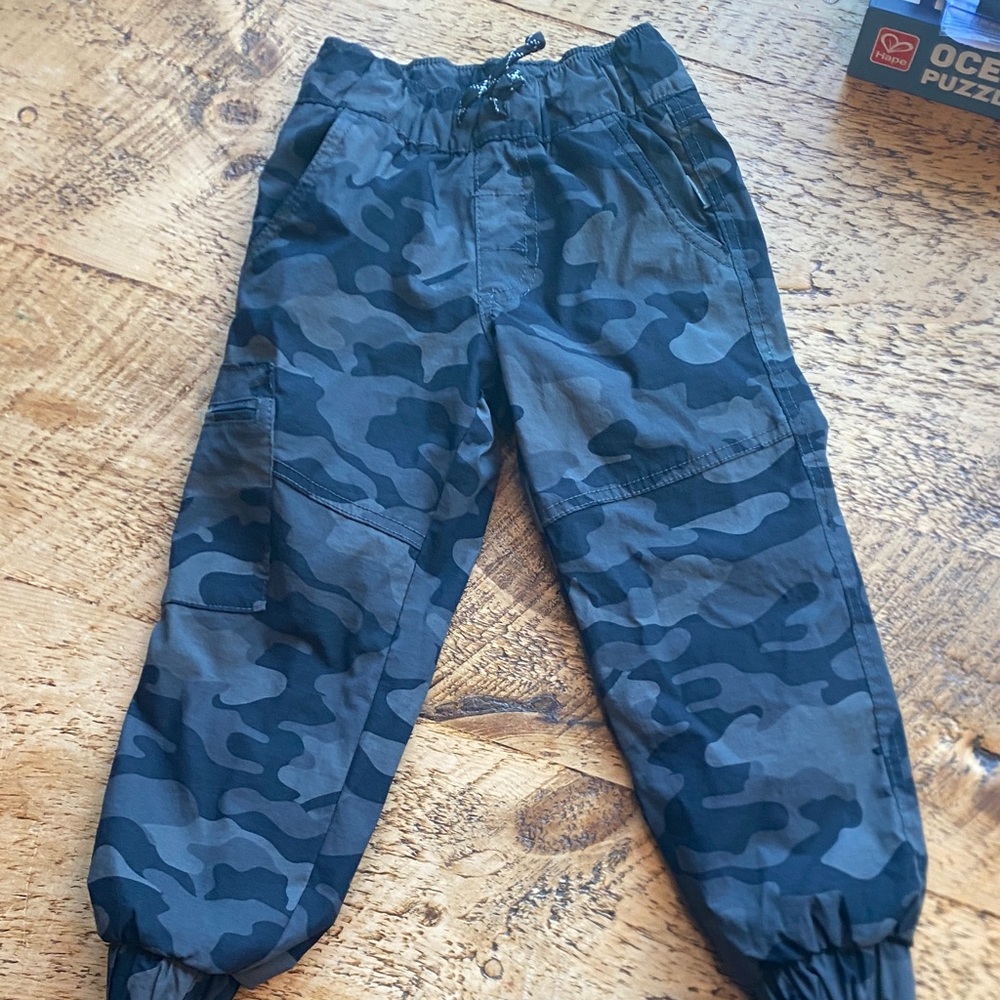 Eddie Bauer Kids Black Camouflage Insulated Joggers